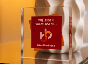Onderscheiding erkend leerbedrijf van Mondzorg Schaijk