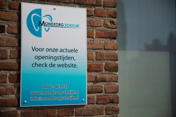 Ingang van tandartspraktijk Mondzorg Schaijk